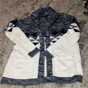 Women's Geometric Pattern Sweater - Navy and White